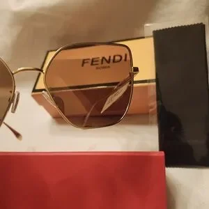 Fendi | Accessories | Fendi Stripes 6mm Cat Eye Sunglasses  display picture 3